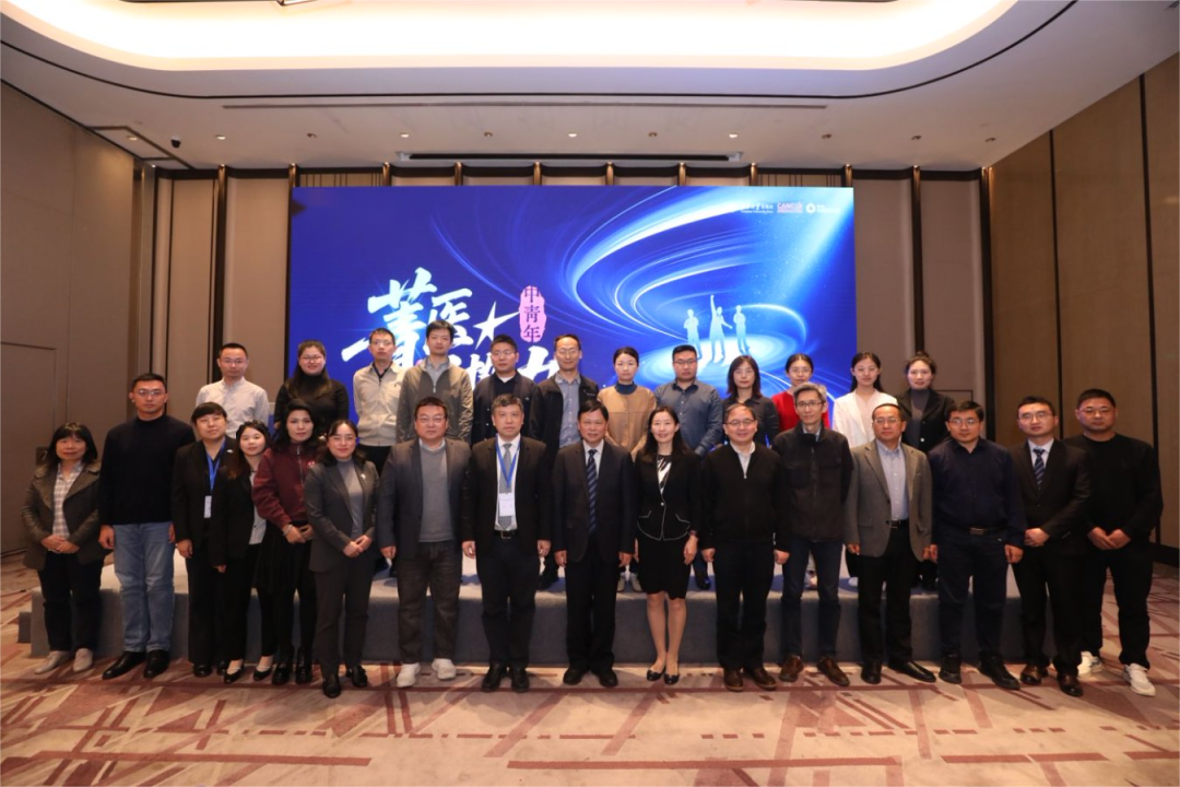 1761275872363809.png 8fecc1f949ddc70c6b6d716e05e26976.png